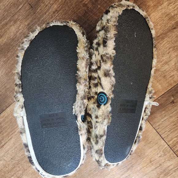 Leopard Print Furry Vibrating Booties - Picture 4 of 6